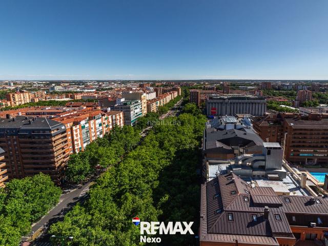 Piso en venta en Valladolid, Plaza de Toros. Piso panorámico en el edificio Las Mercedes. Pisos.