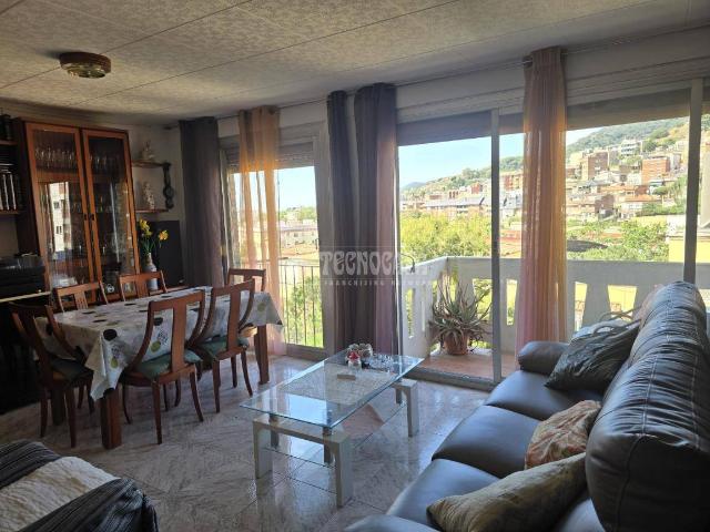 Piso en Venta en Vallcarca i els Penitents