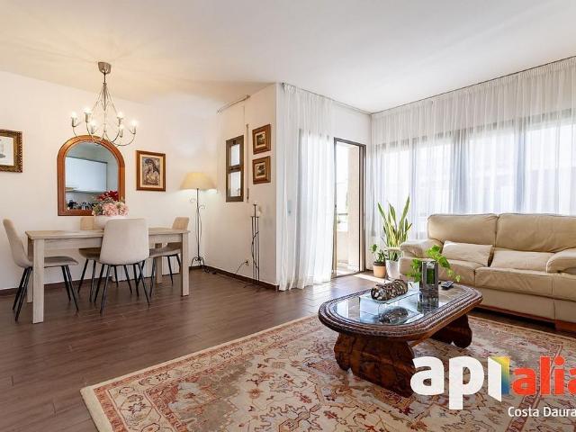 Piso en venta en Vandellòs i l'Hospitalet de l'Infant, de 100 m² 3 habitaciones por 229.000