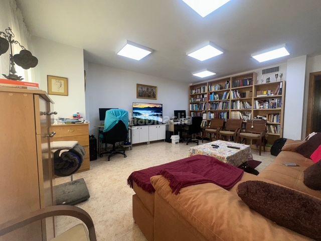 Piso en venta en Vélez Málaga, Hispanidad Vivar Téllez. Hay viviendas que simplemente se visitan. y otras en las que te imaginas viviendo desde el primer minuto. Pisos Vélez.