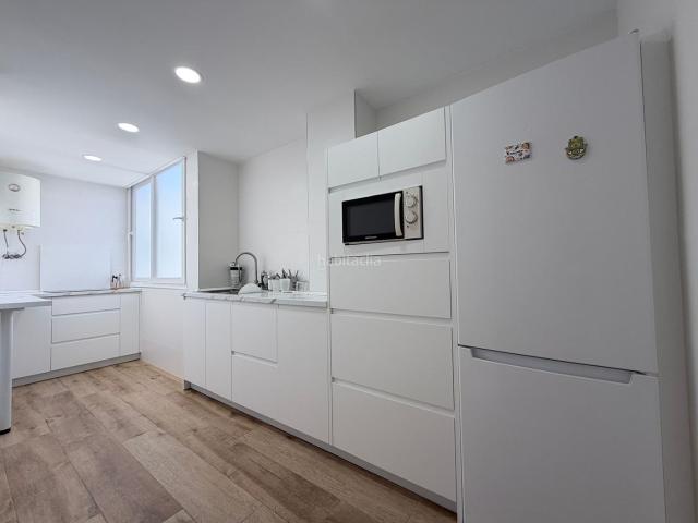 Piso en venta en Vélez Málaga, Hispanidad Vivar Téllez. Magnífico piso de 3 dormitorios completamente reformado. Pisos Vélez.