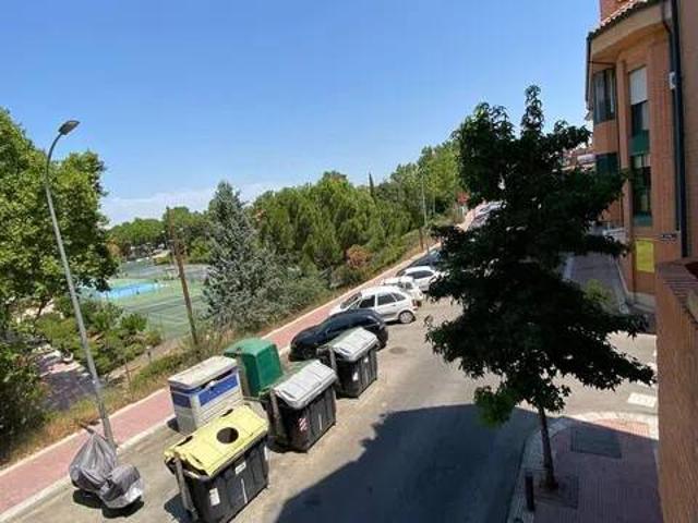 Piso en Venta en Velilla de San Antonio