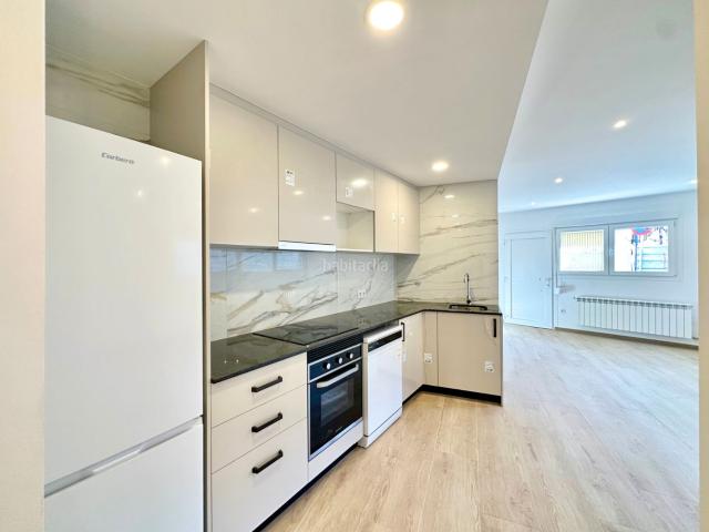 Piso en venta en Vic, Caputxins Ambulatori. Un pis nou per estrenar vida, a tocar del centre de Vic. Pisos.