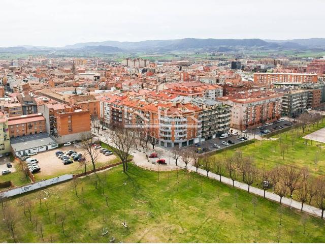Piso en venta en Vic, Nord. Piso en venta en la calle del Nord de Vic. Pisos.