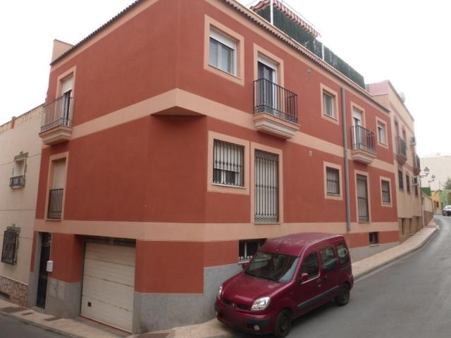 Piso en Venta en Viator Almería