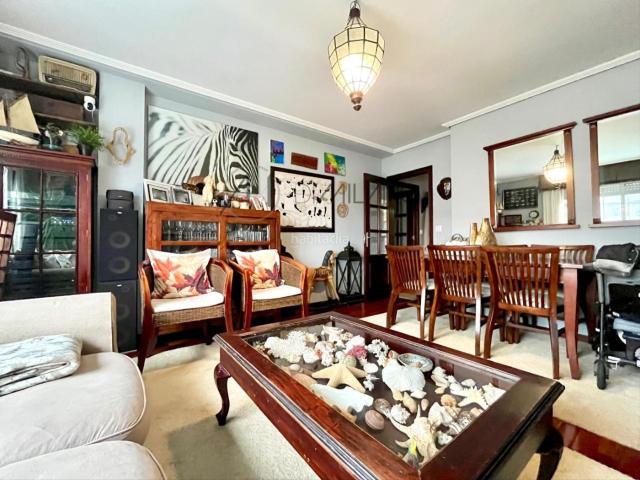Piso en venta en Vigo, Coia. Pisos.
