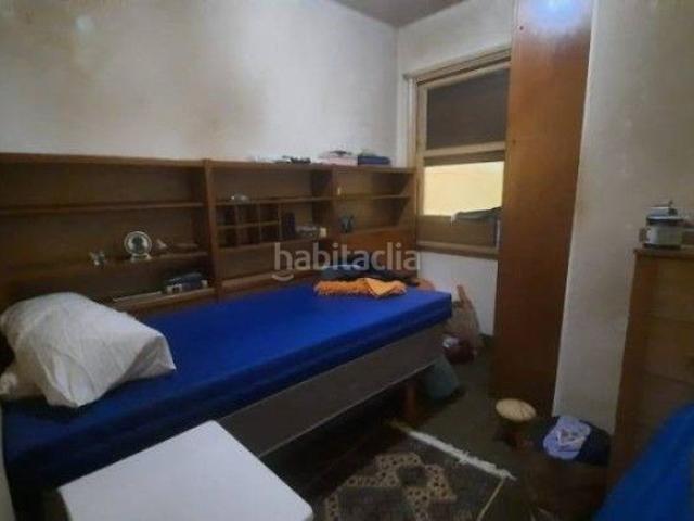 Piso en venta en Vigo, Plaza España Corte Inglés. Amplia vivienda para reformar en Gran Vía, junto a El Corte Inglés. Pisos.