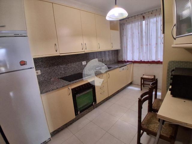 Piso en venta en Vigo, Plaza España Corte Inglés. Buscas un piso con excelente ubicación y todo el potencial para diseñar a tu gusto? Esta vivienda, situada a un paso de los Juzgad. Pisos.