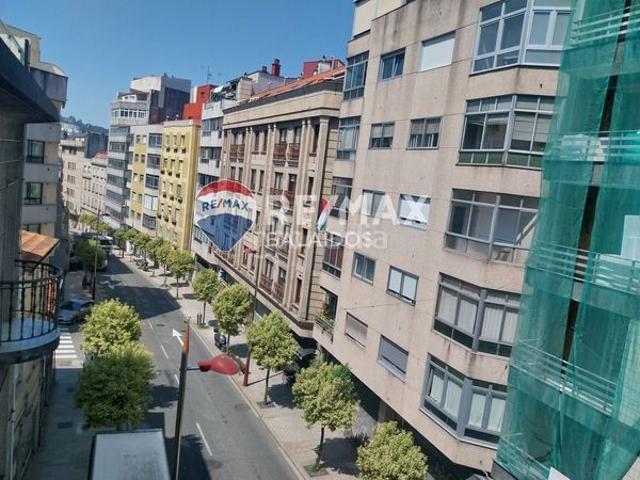Piso en venta en Vigo, Teis. Pisos.