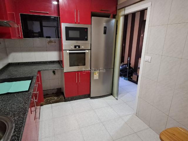 Piso en venta en Vigo, Travesía de Vigo San Xoán. GRAN PISO DE 4 DORMITORIOS, IDEAL INVERTIR O FAMILIA GRANDE. Pisos.