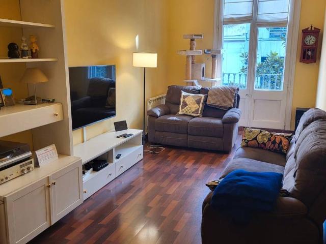 Piso en Venta en Vila de Gràcia