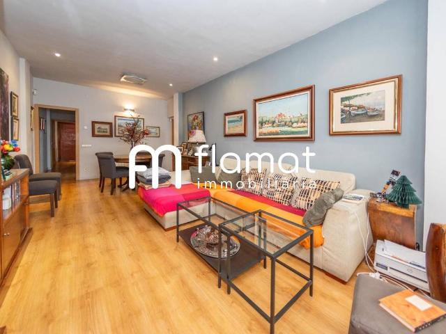 Piso en Venta en Vila de Gràcia
