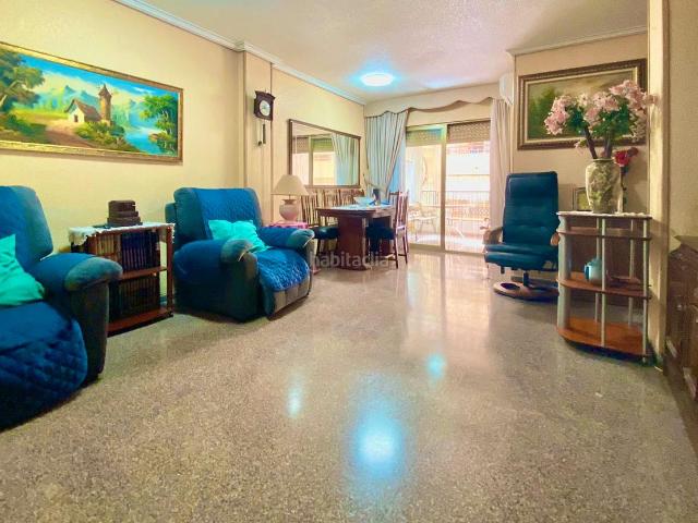 Piso en venta en Vila Joiosa la, Centro Urbano. Amplio piso en el centro de Villajoyosa con patio privado y accesibilidad. Pisos Vila Joiosa.