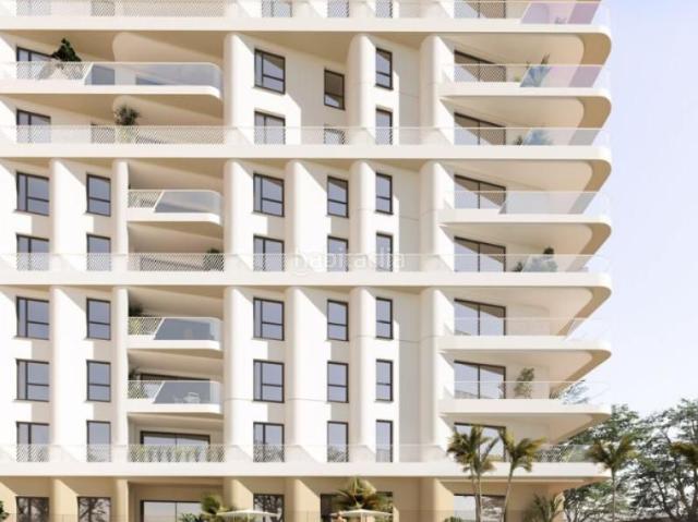 Piso en venta en Vila Joiosa la, Platja de Vila Joiosa. Apartamento de 1 dormitorio y 1 baño con piscina y jardín, a 500 m de la playa en La Villajoyosa Vila Joiosa. Pisos Vila Joiosa.