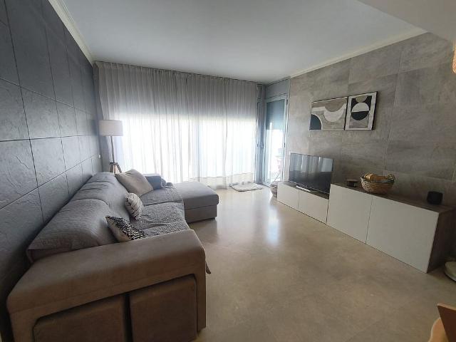 Piso en venta en Viladecans, de 106 m² 3 habitaciones por 359.000