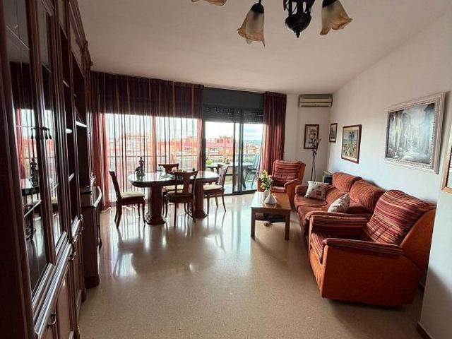 Piso en venta en Viladecans, de 96 m² 3 habitaciones por 335.000