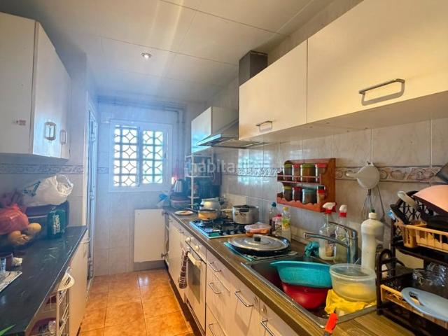 Piso en venta en Viladecans, Vilamarina. Amplio piso de 4 habitaciones en Viladecans. Pisos.