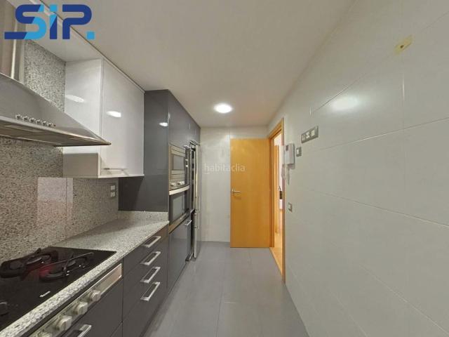 Piso en venta en Vilafranca del Penedès, La Girada. Luminoso piso en La Girada 4 habitaciones y parking. Pisos Vilafranca del.