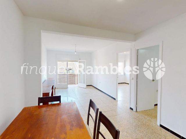 Piso en venta en Vilanova del Camí. Amplio piso en Vilanova del camí. Pisos Vilanova del.