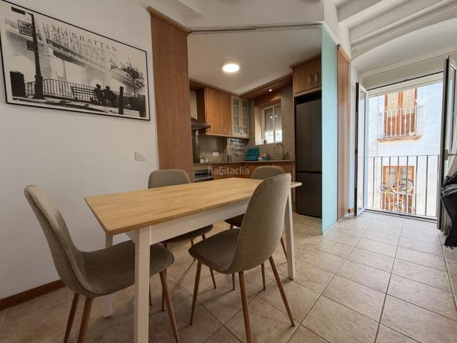 Piso en venta en Vilanova i la Geltrú, Barri de Mar Costa Dorada. Encanto mediterráneo a un paso del mar. Vivienda con licencia turística en el corazón de Vilanova i la Geltrú. Pisos Vilanova i la.