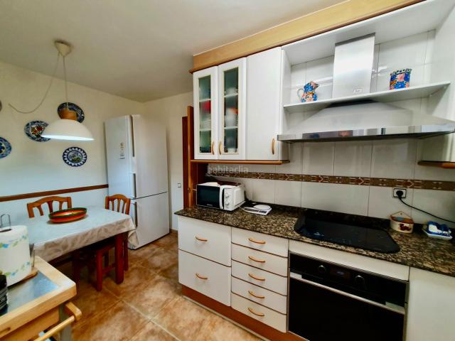 Piso en venta en Vilanova i la Geltrú, Centrevila Costa Dorada. AMPLIA VIVIENDA DE 4 HABITACIONES CON TERRAZA Y PATIO EN PLENO CENTRO DE VILANOVA I LA GELTRÚ. Pisos Vilanova i la.