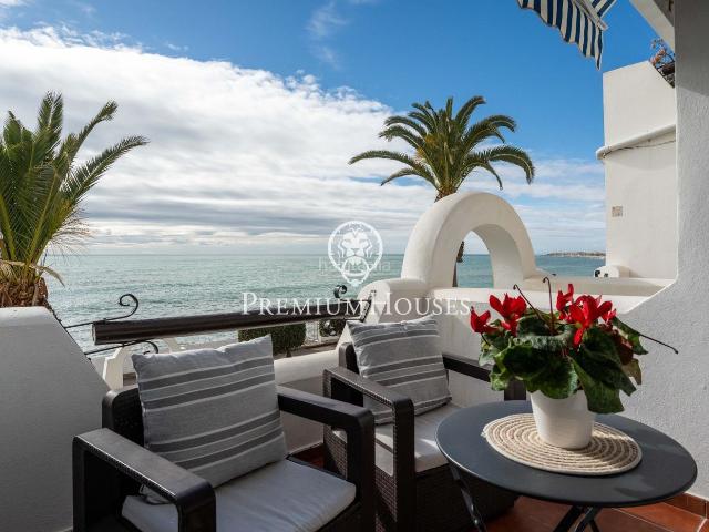 Piso en venta en Vilanova i la Geltrú, L´Aragai Costa Dorada. Piso con terraza y vistas al mar en Racó de Santa Lucía. Pisos Vilanova i la.