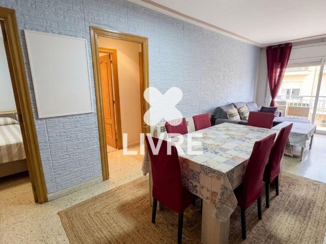 Piso en venta en Vilanova i la Geltrú, La Geltrú Sant Jordi Costa Dorada. Piso amplio de 4 dormitorios y luminoso con balcón en el corazón de Vilanova i la Geltrú. Pisos Vilanova i la.