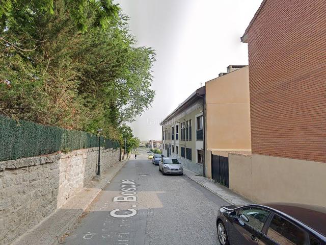 Piso en venta en Villacastín. INMUEBLE EN RENTABILIDAD NO SE PUEDE VISITAR. NO COBRAMOS HONORARIOS AL COMPRADOR INMUEBLE EN RENTABILIDAD NO SE PUEDE VISITAR. Pisos.