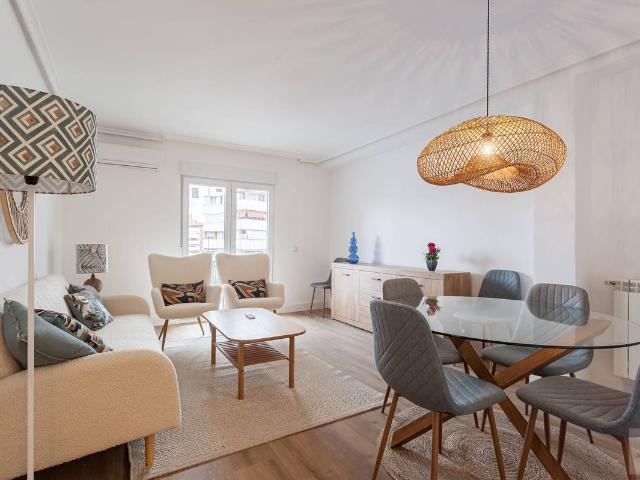 Piso en Venta en Villafontana Estoril I