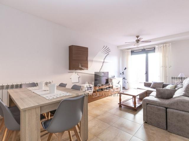 Piso en venta en Villanueva de la Torre. INCREIBLE PISO CON TERRAZA DE 85 METRIS. Pisos Villanueva de la.