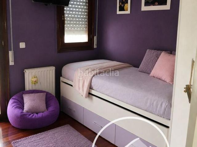 Piso en venta en Villarcayo de Merindad de Castilla la Vieja. PISO EN VENTA EN URBANIZACIÓN PRIVADA CON PISCINA Y PISTA DE PÁDEL EN VILLARCAYO. Pisos Villarcayo de Merindad de Castilla la.