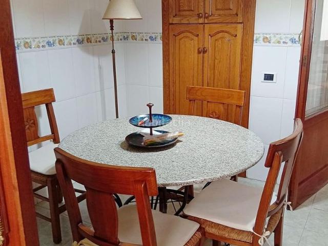 Piso en venta en Villarreal Vila real, Centro. SEMIREFORMADO Y ESPACIOSO CON BALCÓN Y ASCENSOR. Pisos Villarreal Vila.