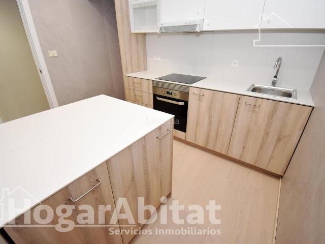 Piso en venta en Villarreal Vila real, Piscinas. REFORMADO CON TRASTERO CERCA DEL MERCADO CENTRAL. Pisos Villarreal Vila.