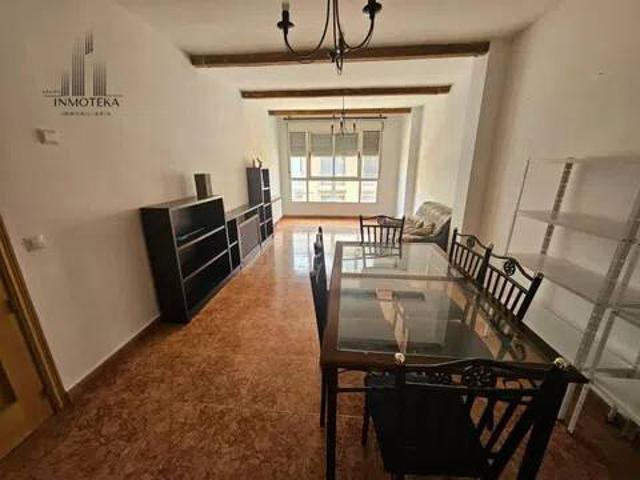 Piso en Venta en Villarrobledo
