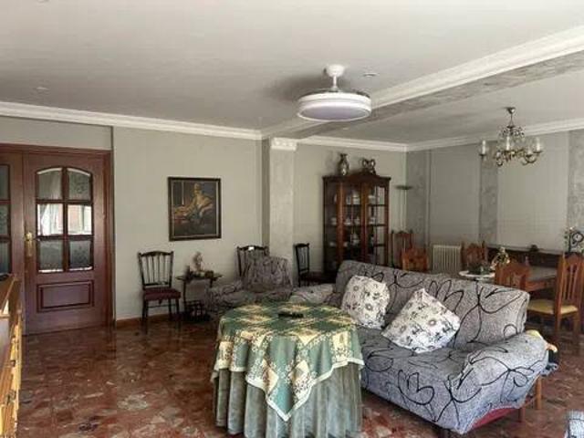Piso en Venta en Villarrobledo