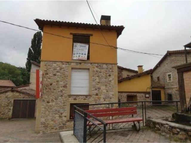 Piso en Venta en Villavelayo