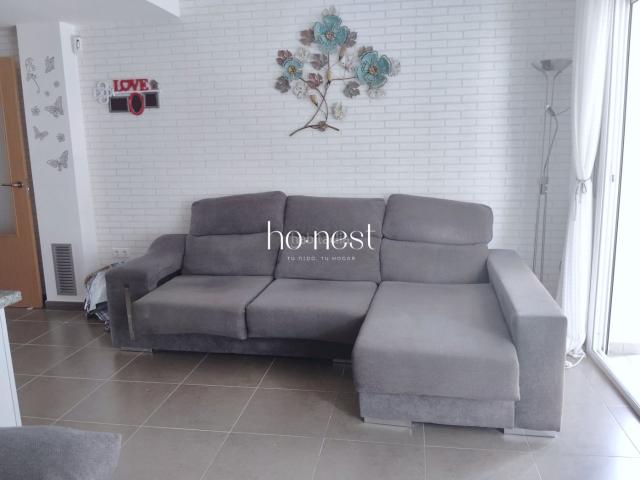 Piso en venta en Vinaròs, Casco Urbano. ¡Acogedor piso en Vinaròs Con piscina comunitaria, parking y trastero!. Pisos.