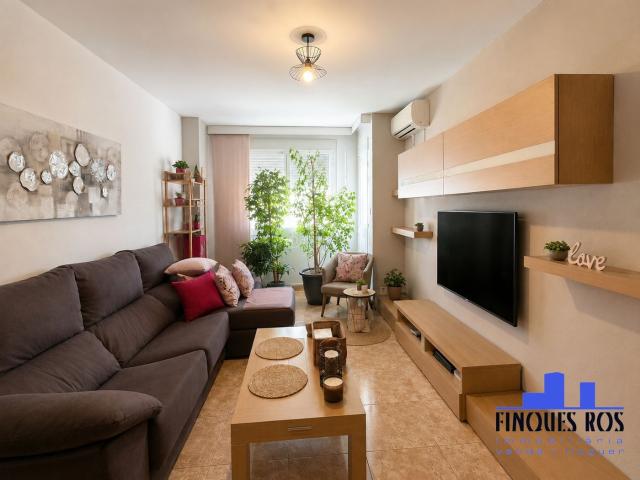 Piso en venta en Vinaròs, Casco Urbano. FANTASTICO PISO EN EL CENTRO. Pisos.