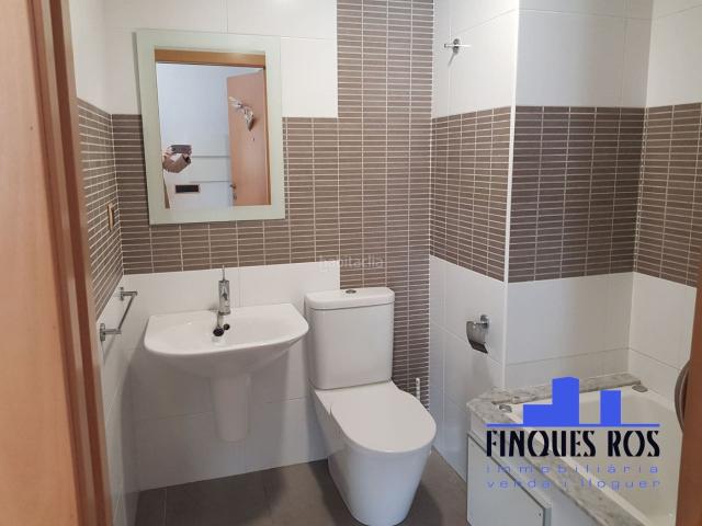 Piso en venta en Vinaròs, Casco Urbano. PISO AMPLIO Y MODERNO MUY CERCA DEL CENTRO. Pisos.
