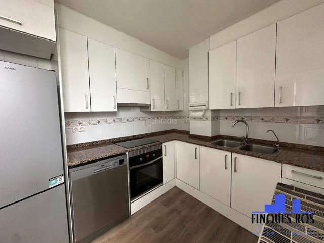 Piso en venta en Vinaròs, Casco Urbano. PISO EN MUY BUEN ESTADO CERCA DEL MAR. Pisos.