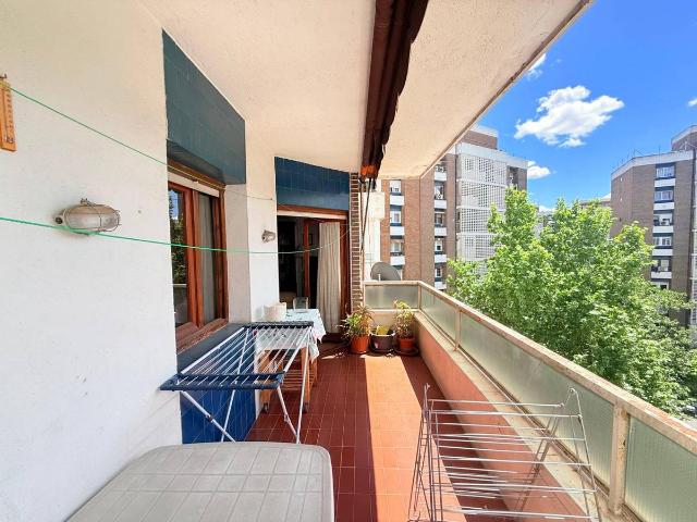 Piso en Venta en Virgen del Cortijo Manoteras