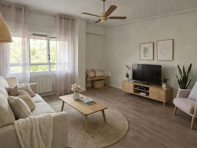 Piso en venta en Vitoria Gasteiz, Txagorritxu. EN EXCLUSIVA! Magnífico piso de 3 habitaciones en la Calle México, una de las zonas con más vida de VitoriaGasteiz. Pisos Vitoria.