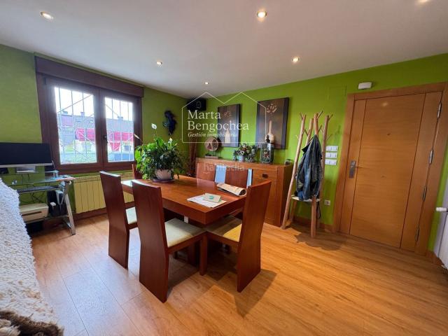 Piso en venta en Vitoria Gasteiz, Betoño. SE VENDE Piso reformado con terraza de 20 m en Portal de Arriaga. Pisos Vitoria.