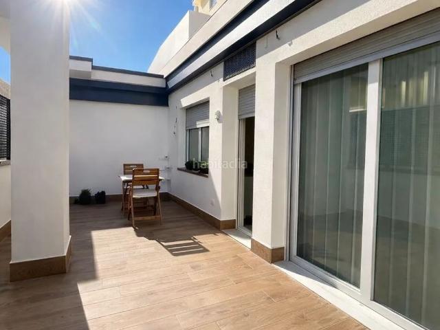 Piso en venta en Vitoria Gasteiz, Lovaina. EN EXCLUSIVA Elegancia y diseño en la calle Vicente Goikoetxea vivienda reformada con terraza privada. Pisos Vitoria.