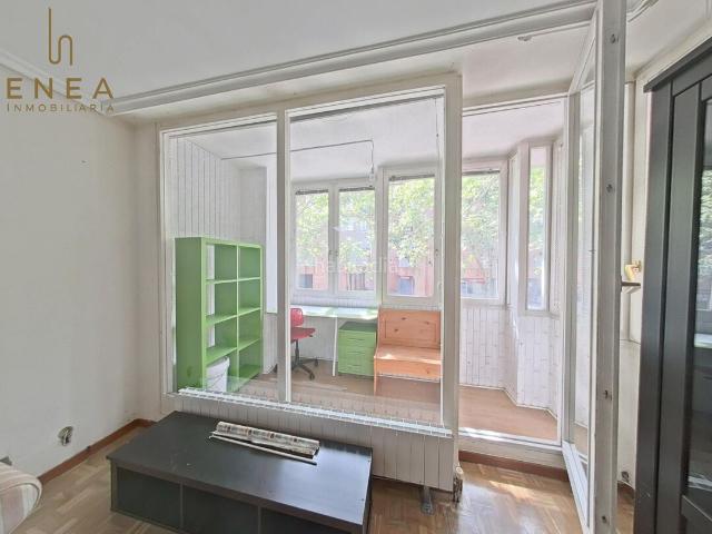 Piso en venta en Vitoria Gasteiz, San Martín. EXCLUSIVA en Pintor Tomás Alfaro Tu próximo hogar en una de las mejores zonas de Vitoria Plaza de garaje opcional, se vende apar. Pisos Vitoria.