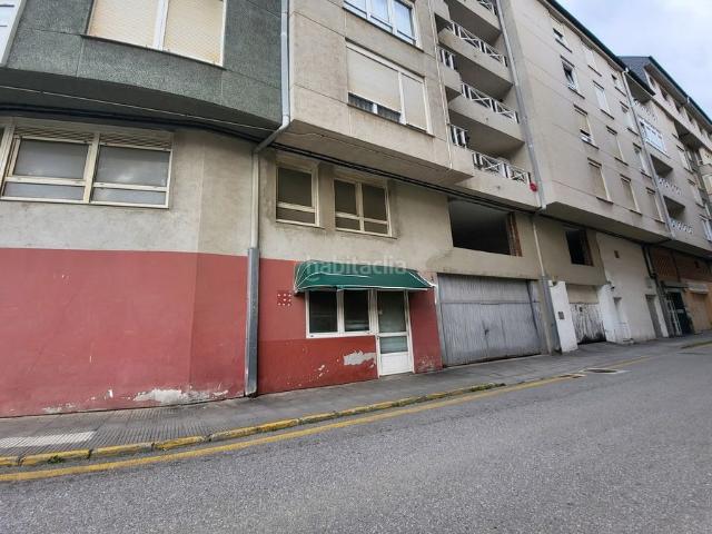 Piso en venta en Viveiro. Vivienda en Entreplanta en venta. Se encuentra a escasos metros de la playa de Covas en Viveiro. Con una superficie de 250 m se lo. Pisos.