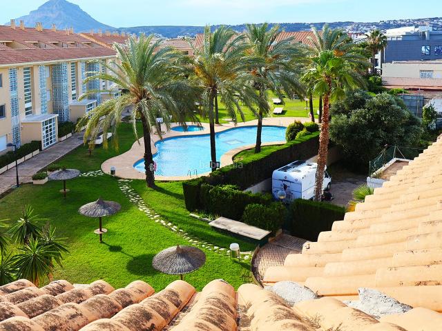 Piso en venta en Xàbia, Montañar El Arenal. Ático dúplex en Golden Beach II 3 dormitorios, vistas al mar. Pisos.