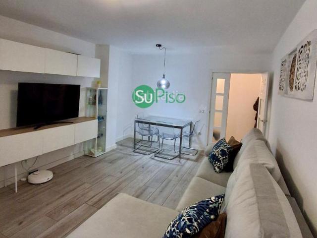 Piso en venta en Yuncler. VIVIENDA LISTA PARA ENTRAR A VIVIR EN YUNCLER CON GARAJE INCLUIDO. Pisos.