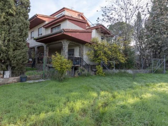 Piso en venta en Zubia, C/ Infantas