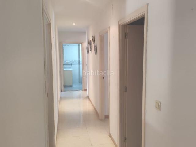 Piso en venta en Zafra. PISO 3 DORMITORIOS, GRAN SALON, 2 BAÑOS, COCINA, LAVADERO, GARAJE Y TRASTERO. Pisos.